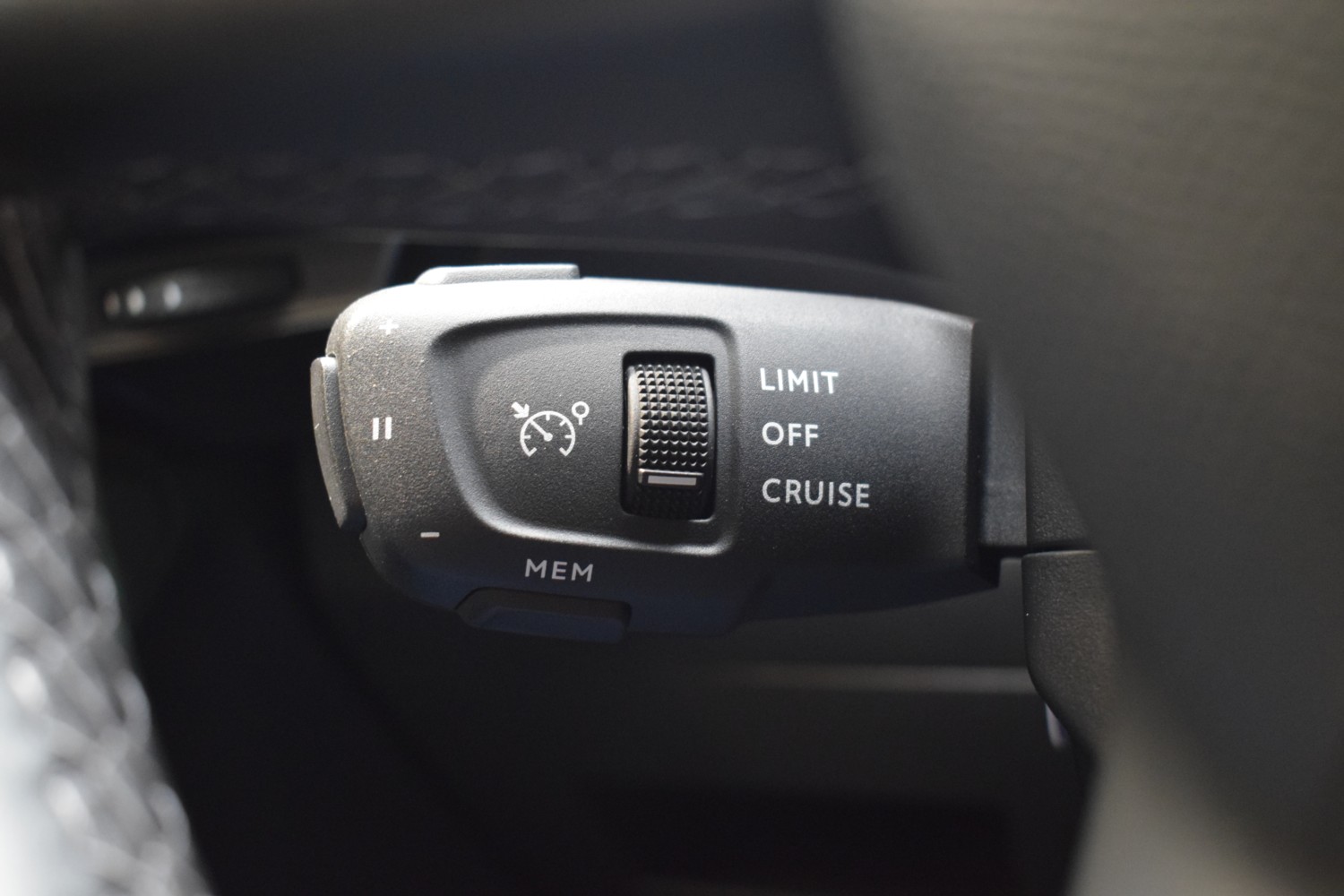 DS 7 CROSSBACK SO CHICK BlueHDi 132kW (180CV) Auto. SO CHIC - Ítem15