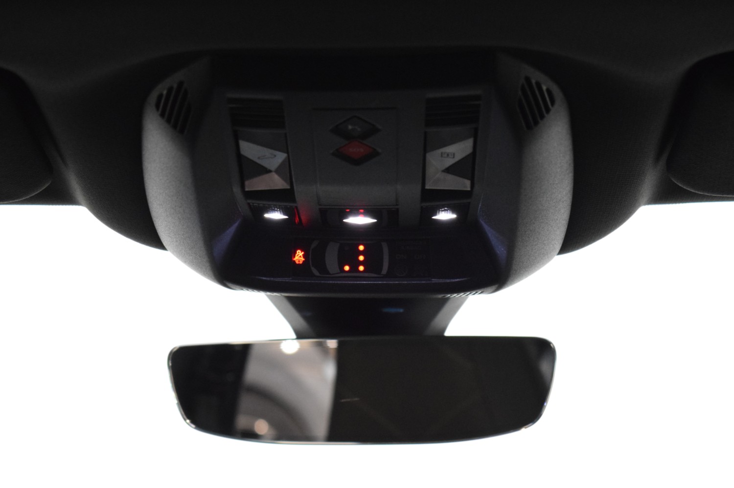 DS 7 CROSSBACK SO CHICK BlueHDi 132kW (180CV) Auto. SO CHIC - Ítem18