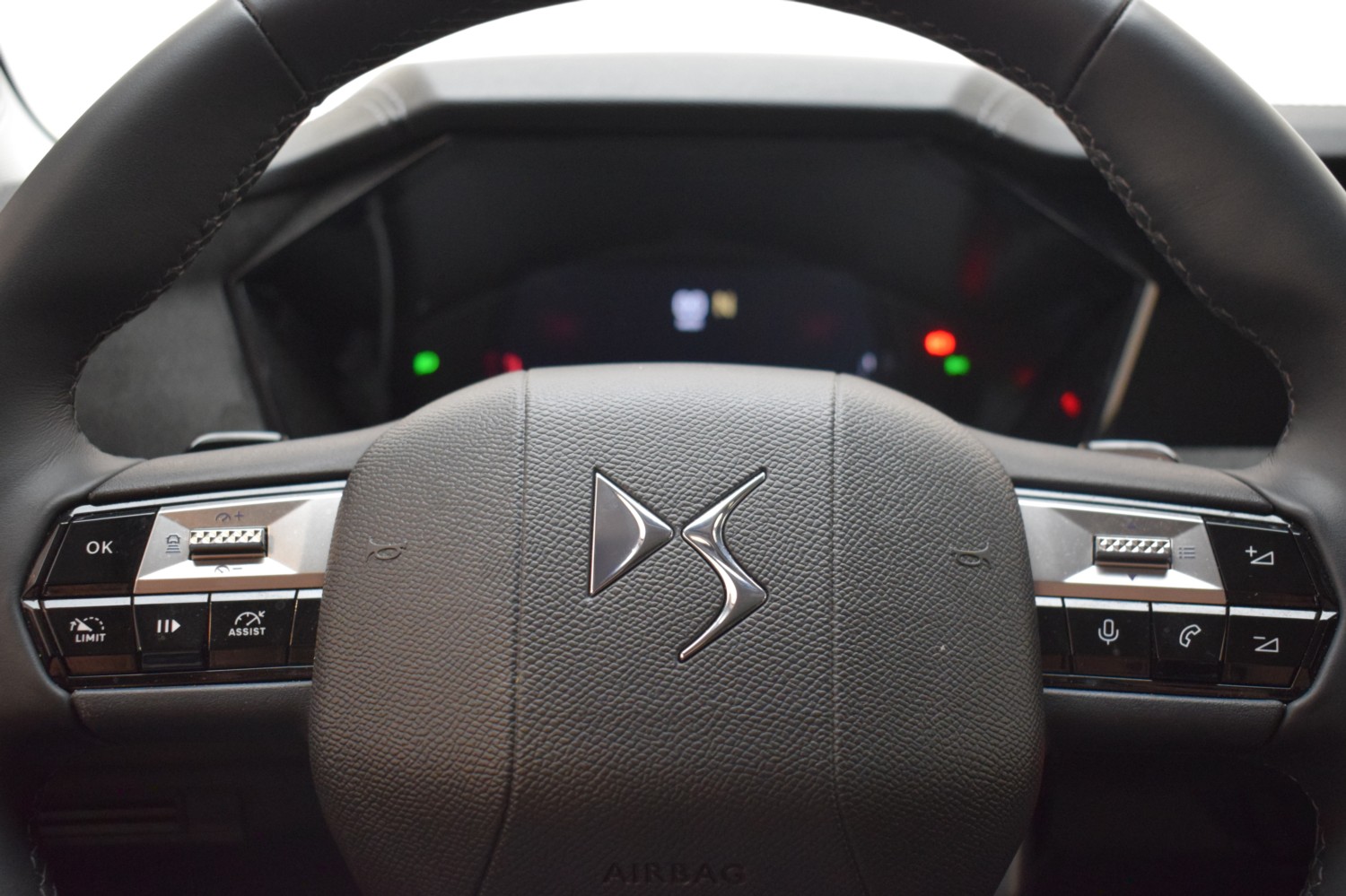 DS 4 Étoile Alcantara BlueHDi 96kW auto. - Ítem11