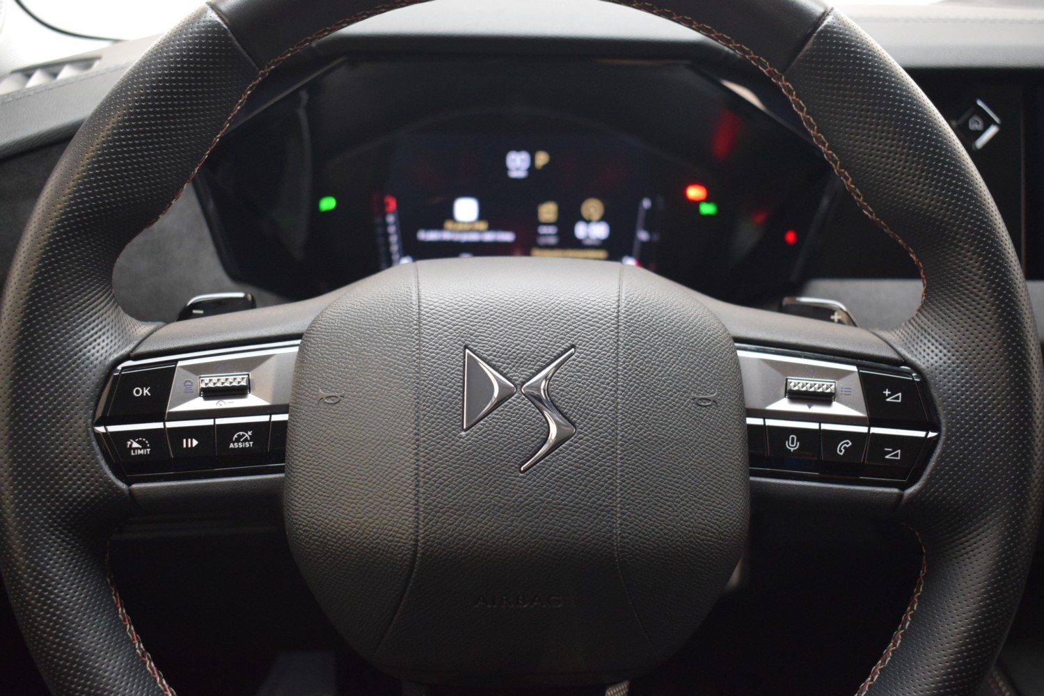 DS 4 PERFORMANCE LINE PureTech 130 auto - Ítem11