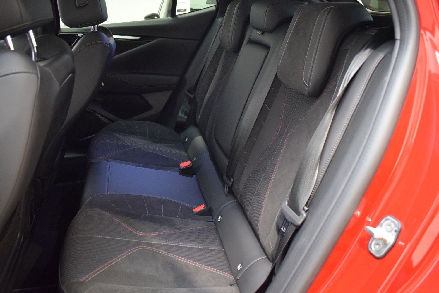 DS 4 PERFORMANCE LINE PureTech 130 auto - Ítem22