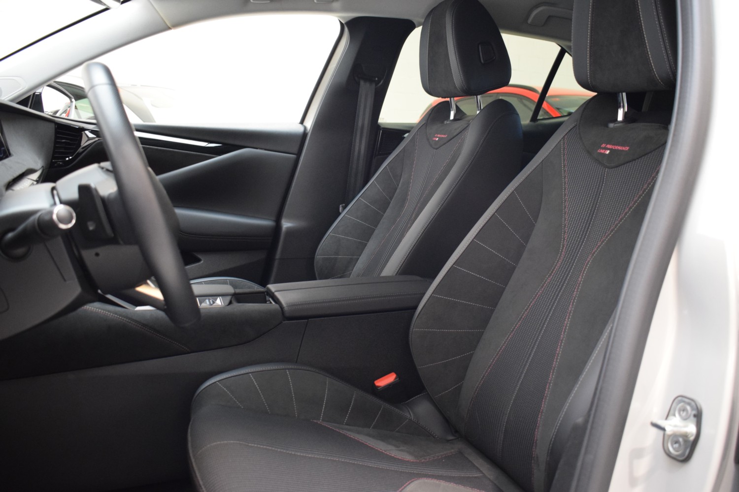 DS 4 PERFORMANCE LINE PureTech 130 auto - Ítem20