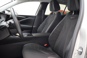 DS 4 PERFORMANCE LINE PureTech 130 auto - Ítem20