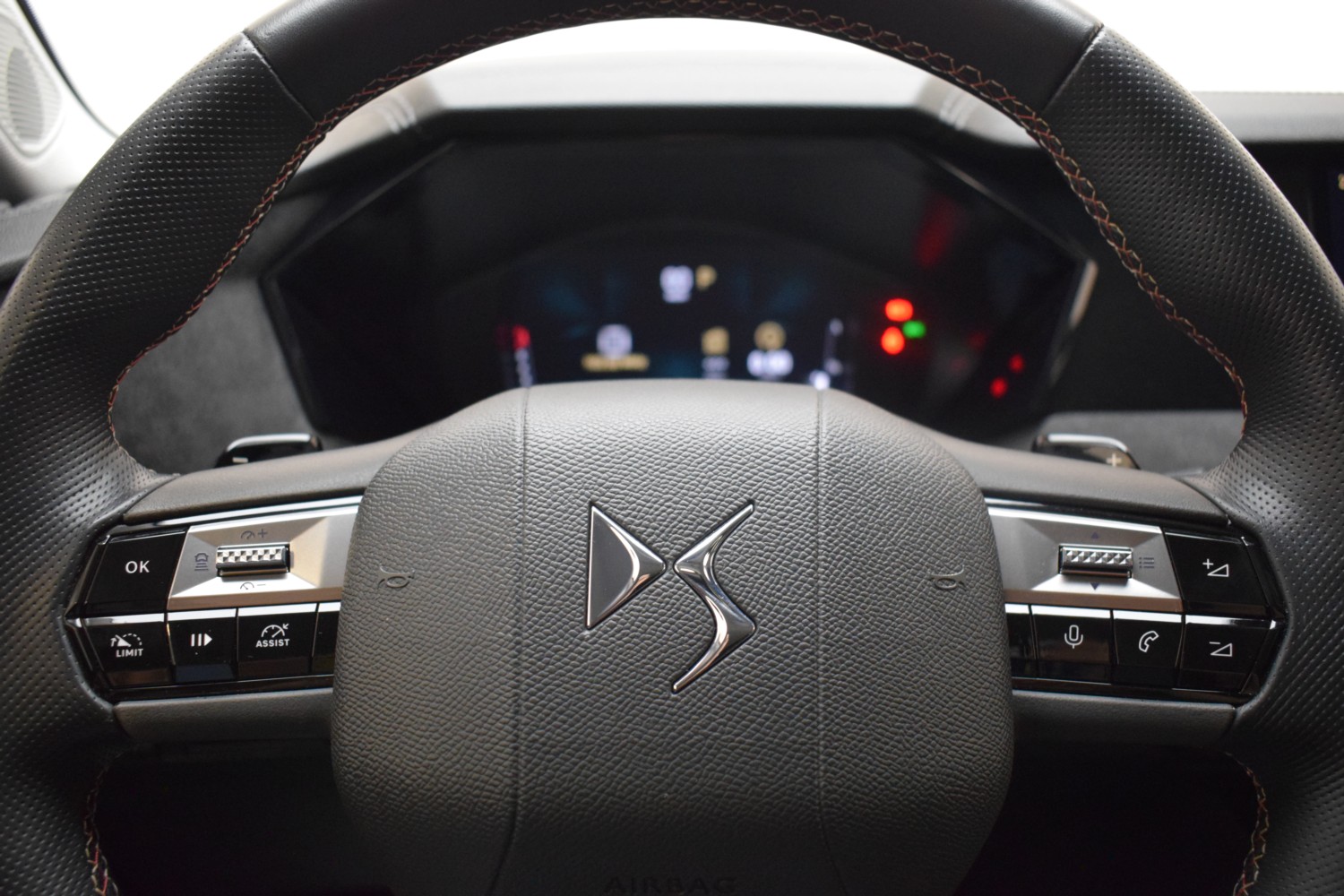 DS 4 PERFORMANCE LINE PureTech 130 auto - Ítem10