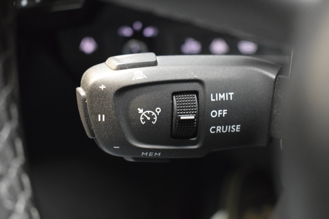 DS 7 CROSSBACK GRAND CHIC 1.6 TURBO 225 CV EAT8 - Ítem20