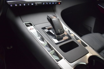 DS 7 CROSSBACK GRAND CHIC 1.6 TURBO 225 CV EAT8 - Ítem25