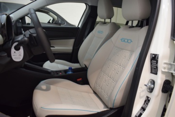 FIAT 600 LA PRIMA 600 MHEV 1.2 74kW (100CV) DDCT - Ítem21