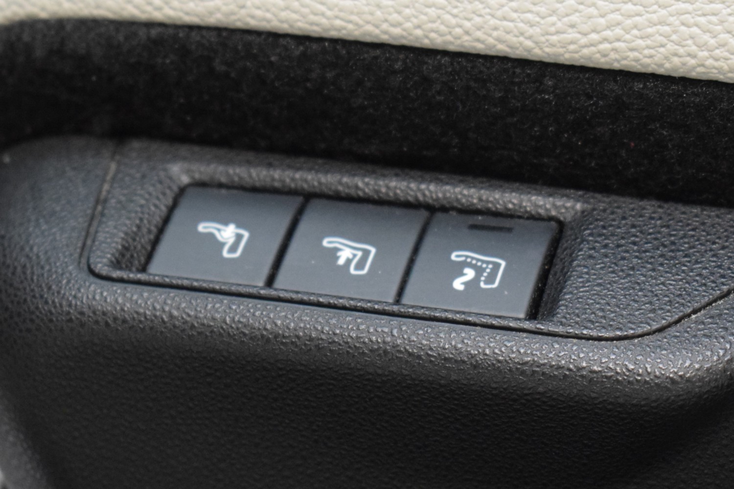 FIAT 600 LA PRIMA 600 MHEV 1.2 74kW (100CV) DDCT - Ítem22