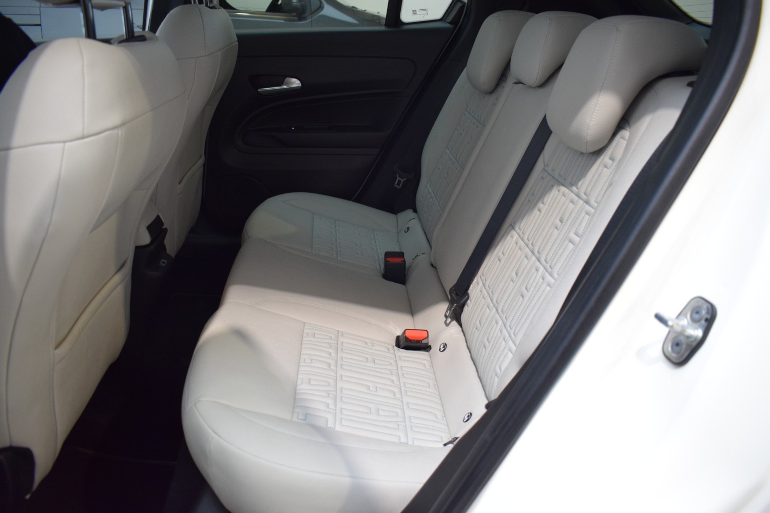 FIAT 600 LA PRIMA 600 MHEV 1.2 74kW (100CV) DDCT - Ítem24