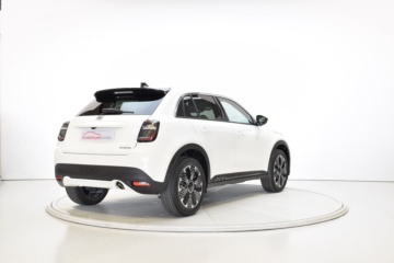 FIAT 600 LA PRIMA 600 MHEV 1.2 74kW (100CV) DDCT - Ítem4