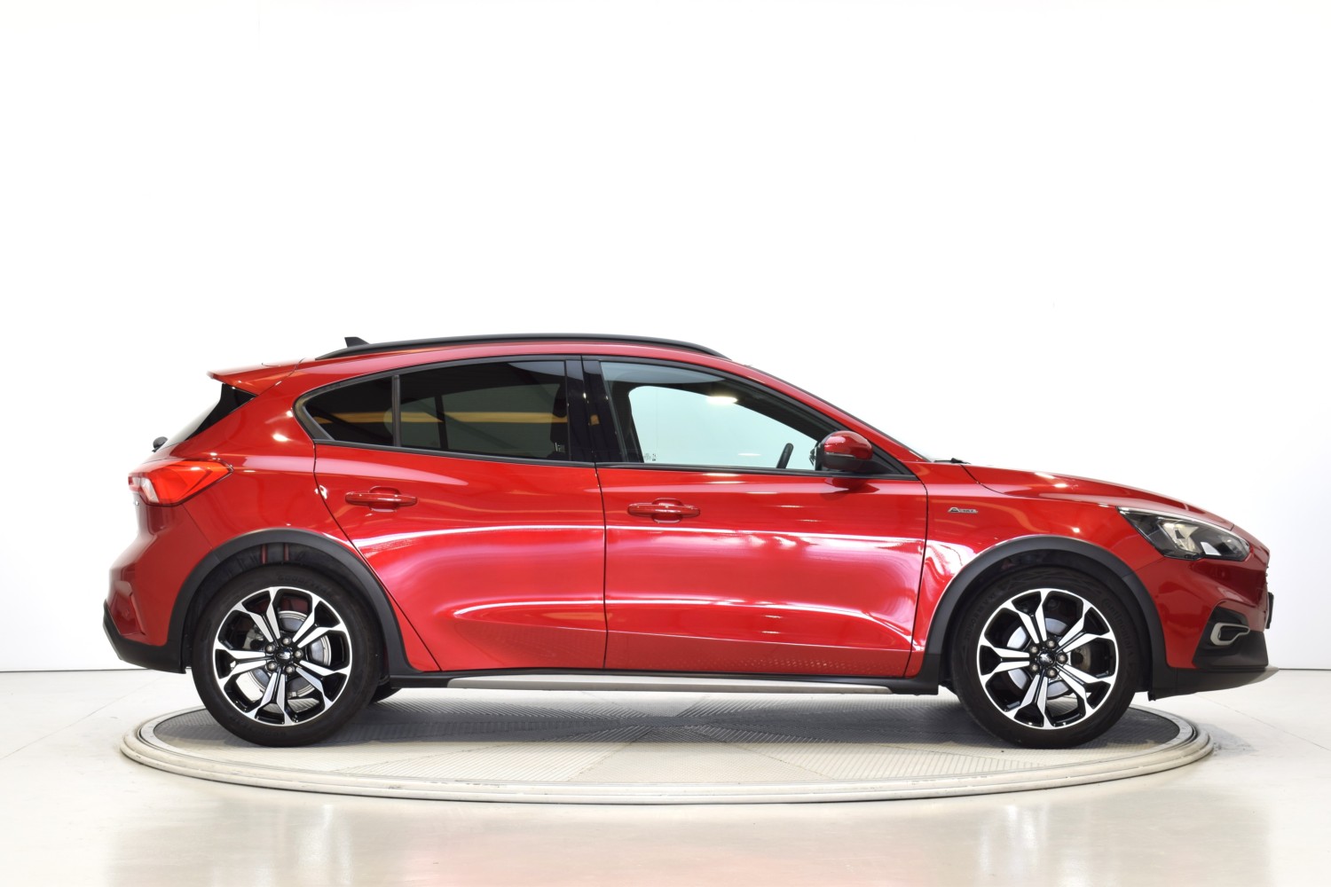FORD FOCUS ACTIVE 1.0 Ecoboost MHEV 114kW - Ítem5