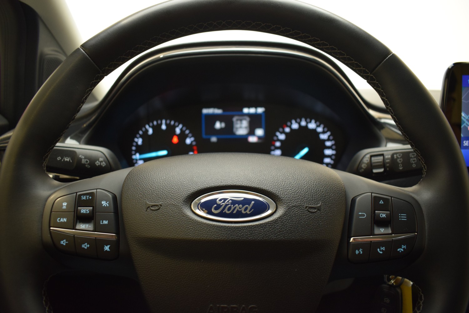 FORD PLUMA TITANIUM 1.0 EcoBoost 125cv Titanium MHEV - Ítem9