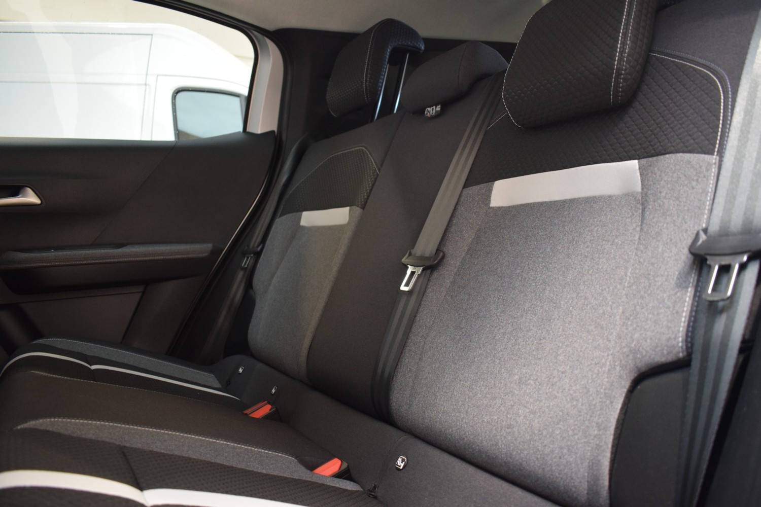 OPEL FRONTERA GS ELECTRIC 113CV (44KW BAT) - Ítem20