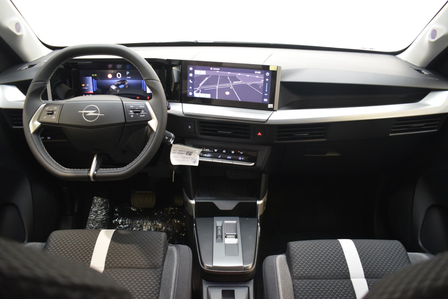 OPEL FRONTERA GS 1.2T XHT Hybrid eDCT6 107kW 145CV - Ítem13