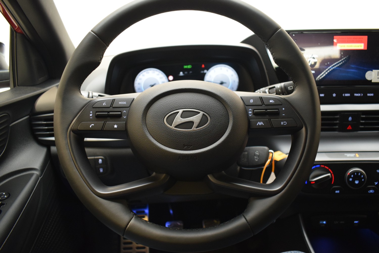 HYUNDAI BAYON BLACK LINE 1.0T 66kW (90CV) - Ítem12