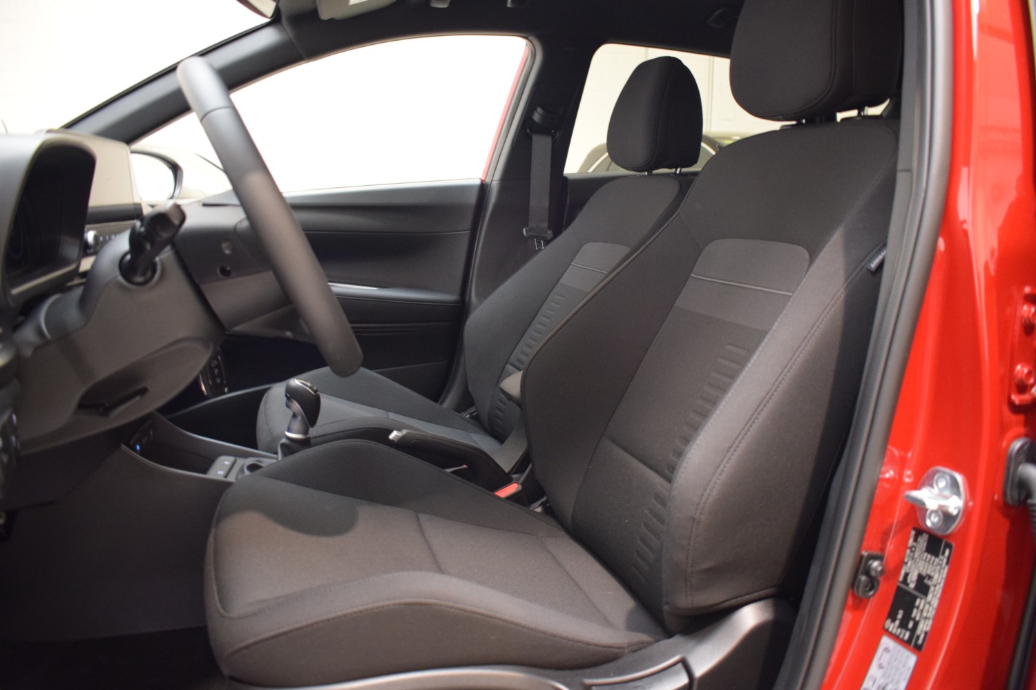 HYUNDAI BAYON BLACK LINE 1.0T 66kW (90CV) - Ítem19