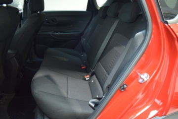 HYUNDAI BAYON BLACK LINE 1.0T 66kW (90CV) - Ítem21