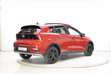 HYUNDAI BAYON BLACK LINE 1.0T 66kW (90CV) - Ítem4