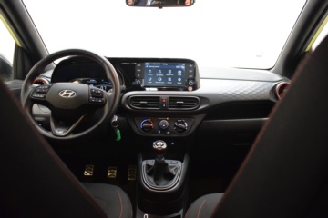 HYUNDAI i10 N LINE 1.2 84CV - Ítem13