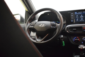 HYUNDAI i10 N LINE 1.2 84CV - Ítem20