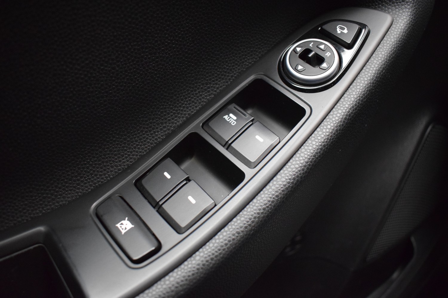 HYUNDAI I20 ACTIVE 1.4 CRDi - Ítem11