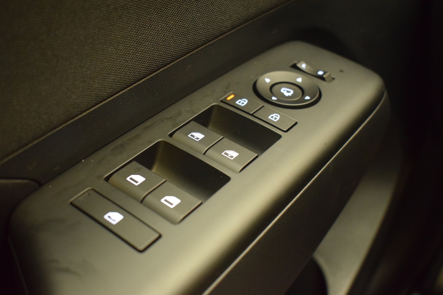 HYUNDAI KONA NLINE HEV 1.6GDI 138CV DT - Ítem12