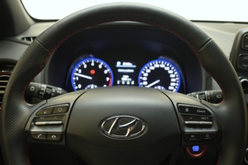 HYUNDAI KONA STYLE 1.6 TGDI Sky 4X4 DT AUT - Ítem9