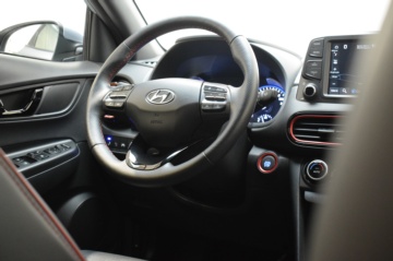 HYUNDAI KONA STYLE 1.6 TGDI Sky 4X4 DT AUT - Ítem19