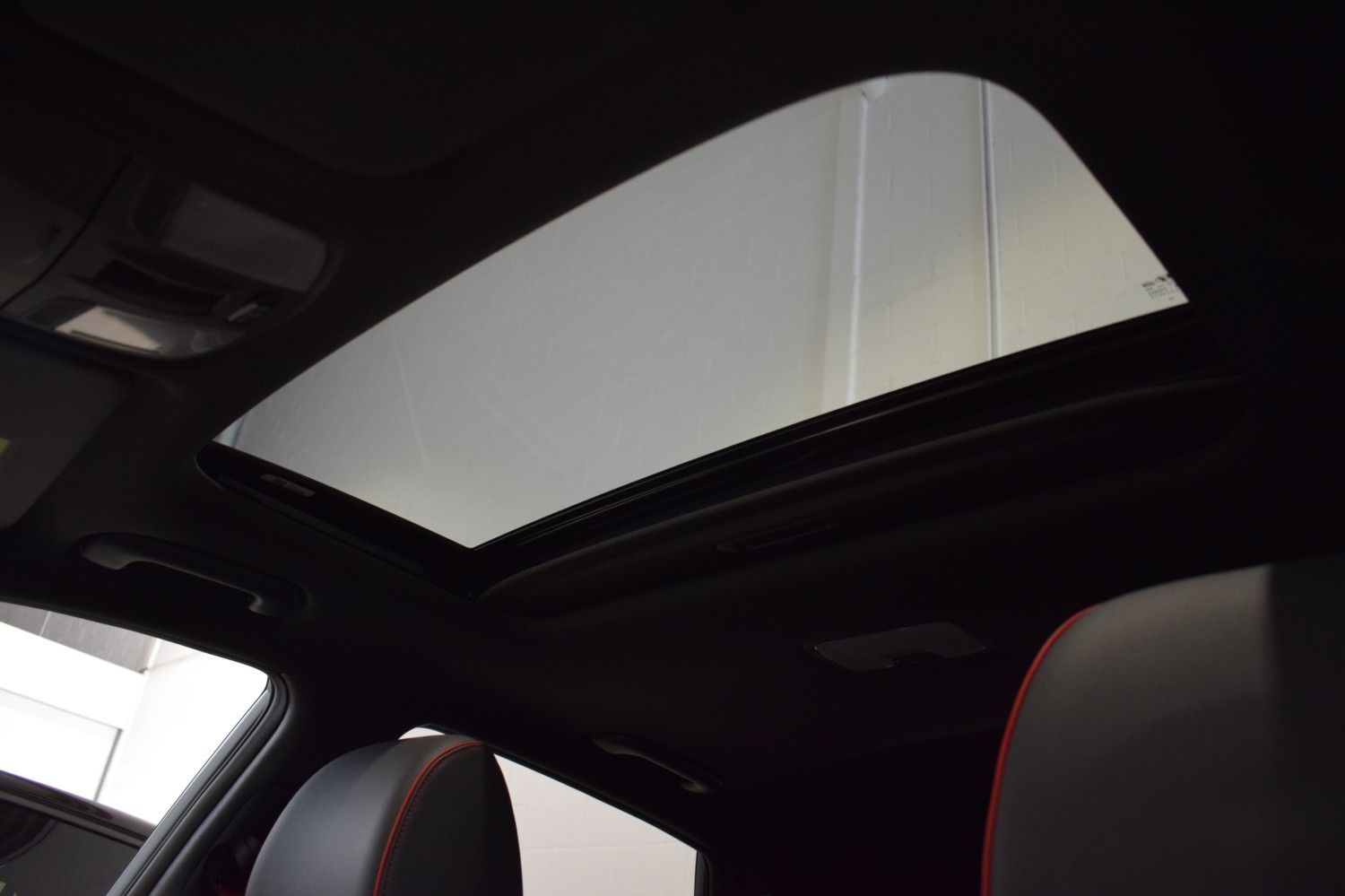 HYUNDAI KONA STYLE 1.6 TGDI Sky 4X4 DT AUT - Ítem22