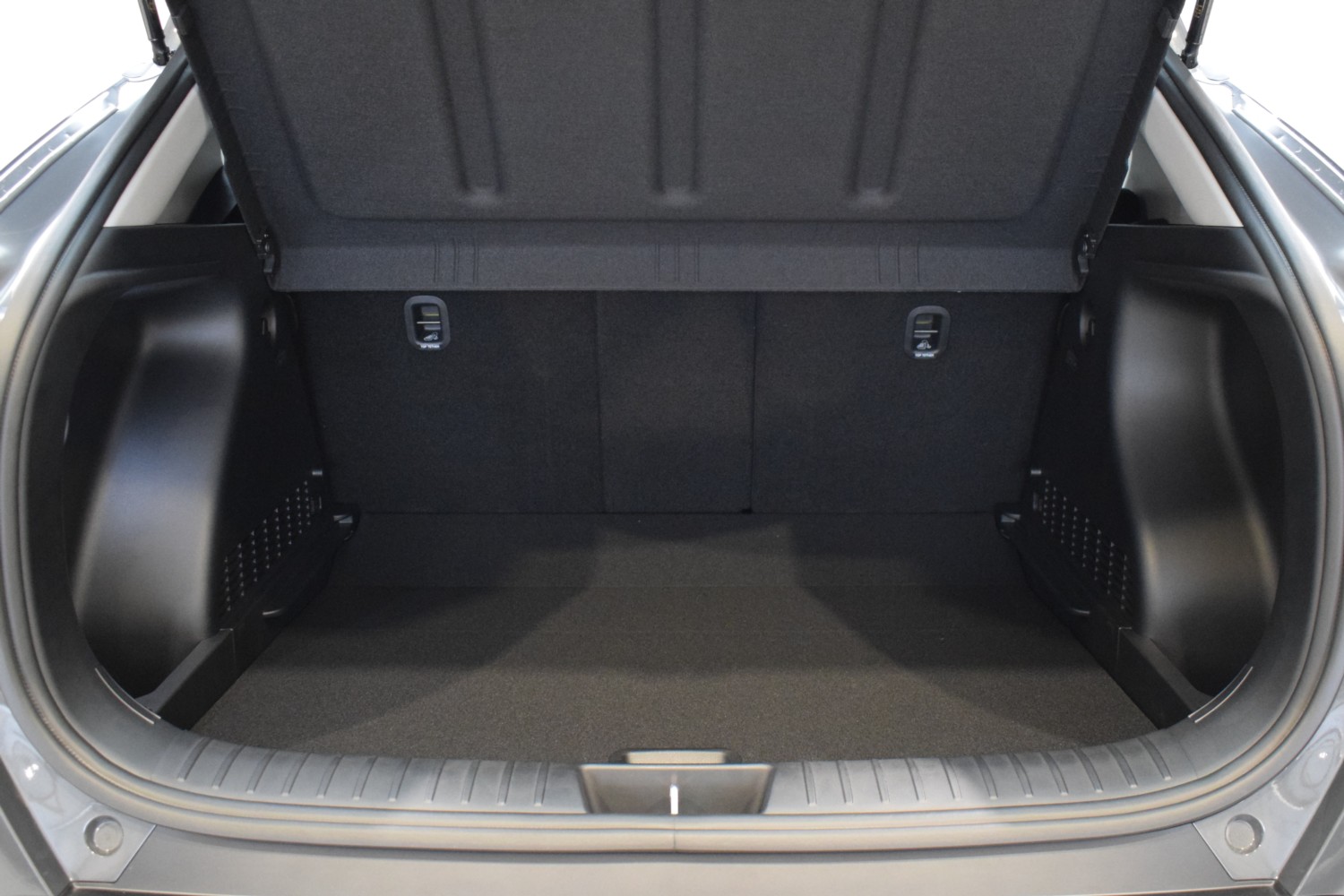 HYUNDAI KONA XLS HEV 1.6GDI 138CV DT - Ítem8