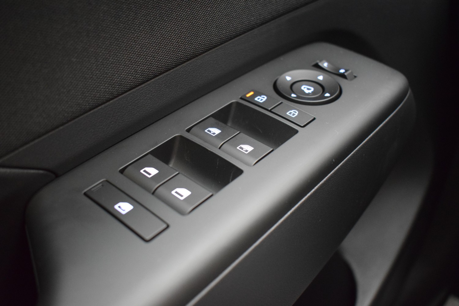 HYUNDAI KONA XLS HEV 1.6GDI 138CV DT - Ítem12