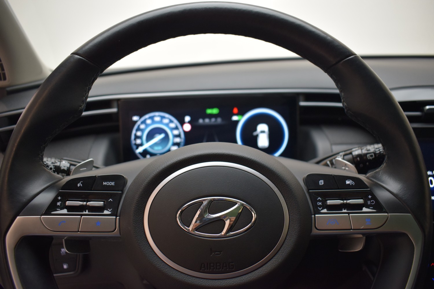 HYUNDAI TUCSON STYLE 1.6 TGDI 132kW (180CV) 48V DCT 4x4 - Ítem12