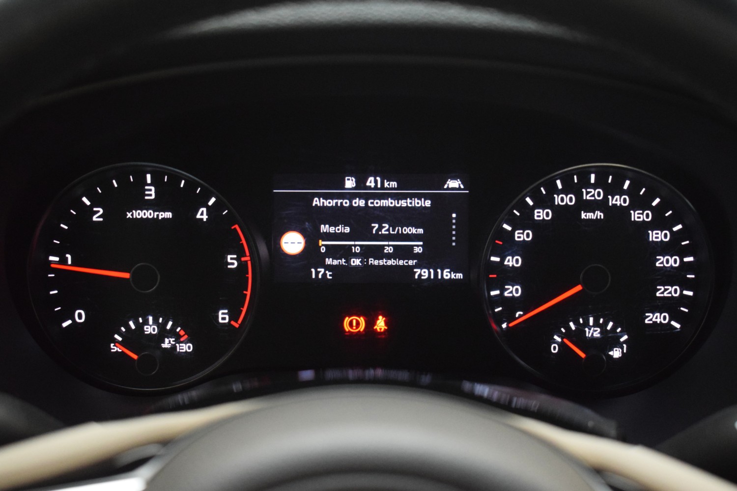 KIA SPORTAGE GT Line Essential 1.6 MHEV 136CV 4X2 - Ítem10