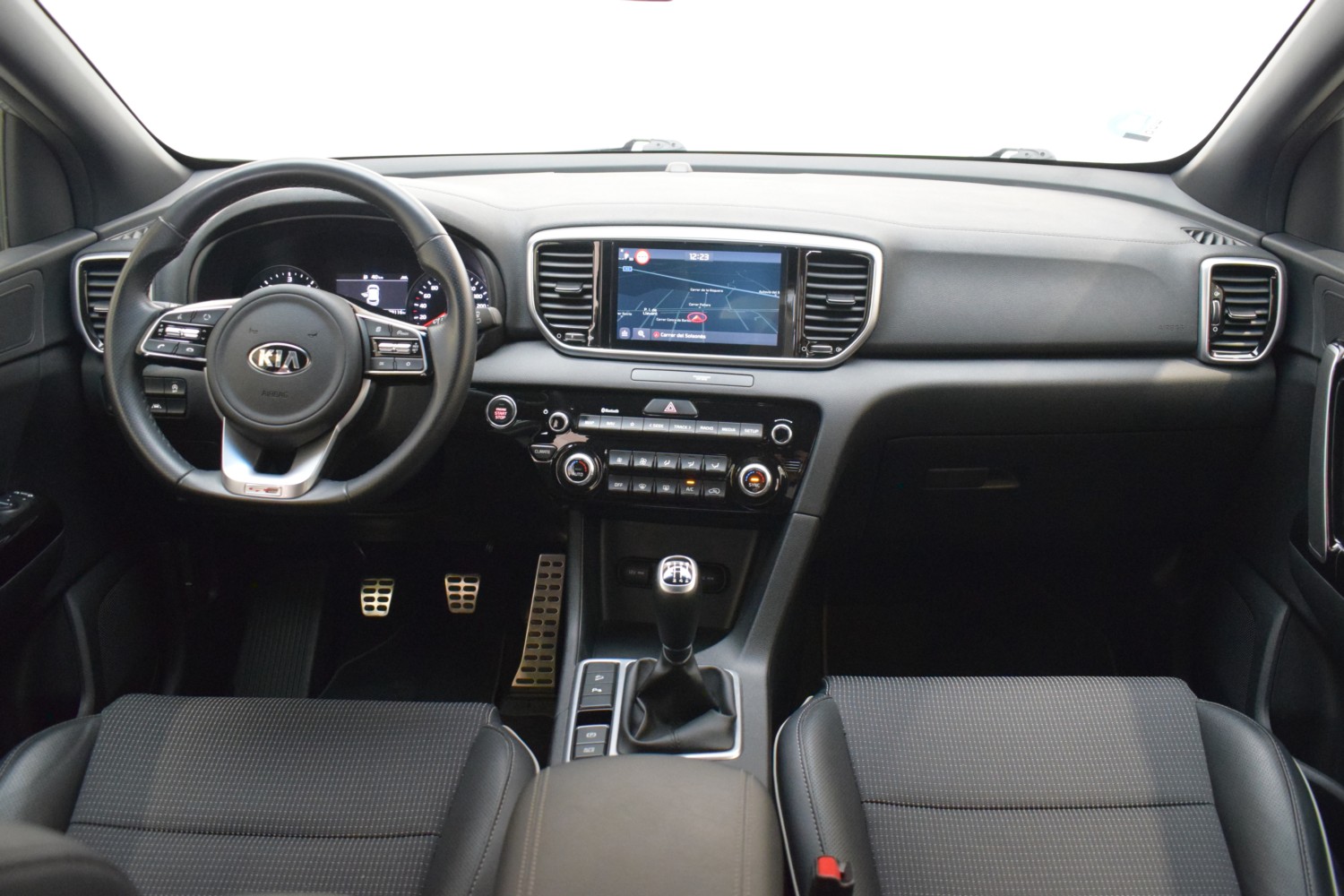 KIA SPORTAGE GT Line Essential 1.6 MHEV 136CV 4X2 - Ítem13