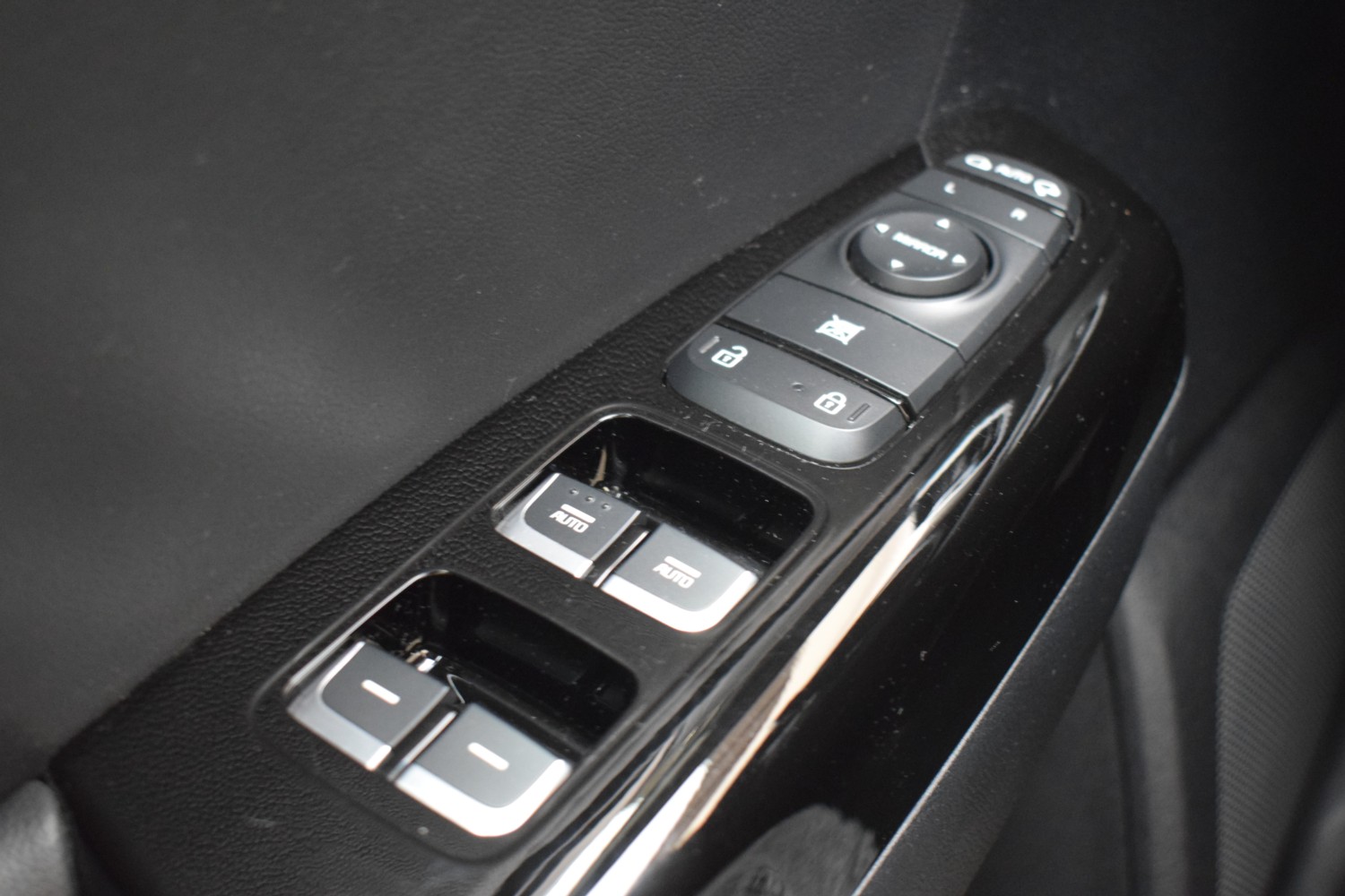 KIA SPORTAGE GT Line Essential 1.6 MHEV 136CV 4X2 - Ítem14