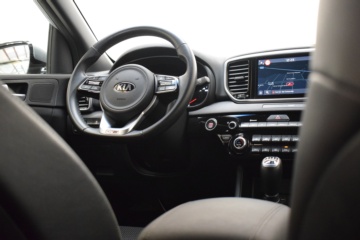 KIA SPORTAGE GT Line Essential 1.6 MHEV 136CV 4X2 - Ítem21