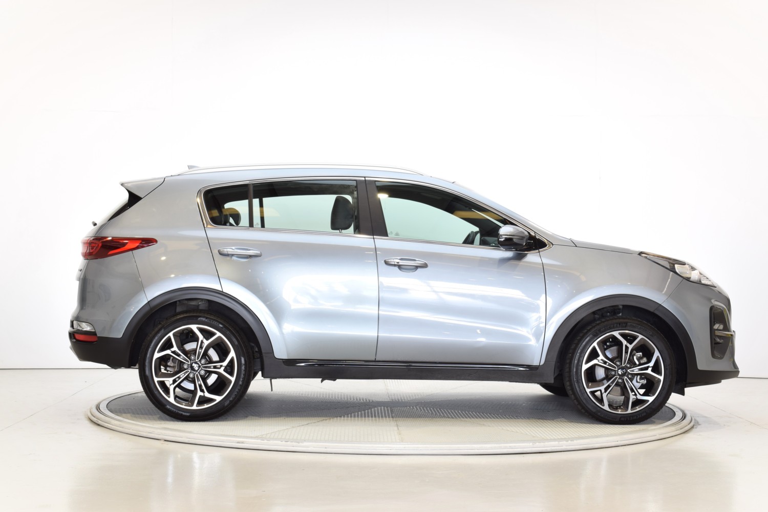 KIA SPORTAGE GT Line Essential 1.6 MHEV 136CV 4X2 - Ítem5