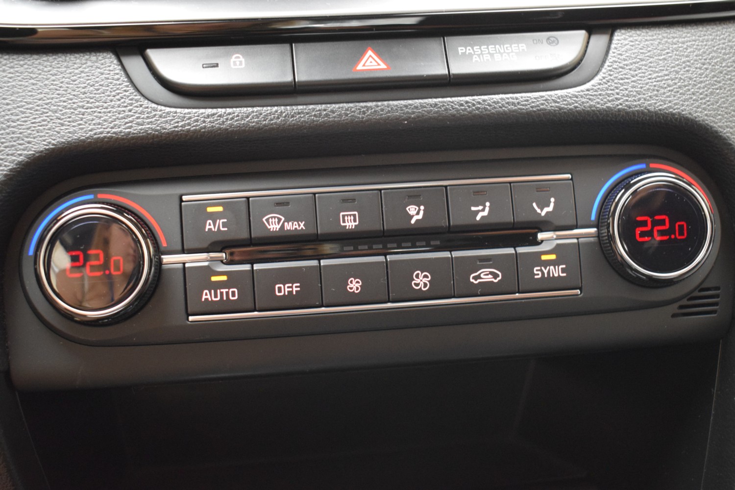 KIA TECH XCEED 1.6 CRDI (136CV) DCT - Ítem18