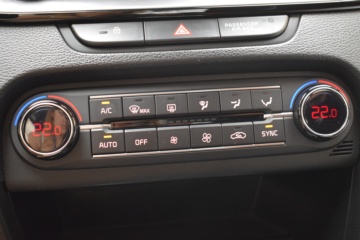 KIA TECH XCEED 1.6 CRDI (136CV) DCT - Ítem18