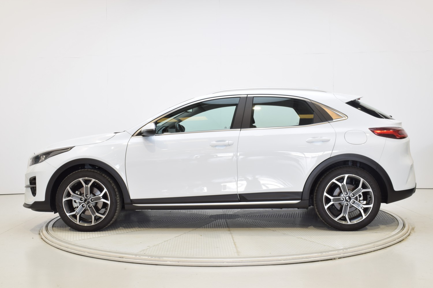 KIA TECH XCEED 1.6 CRDI (136CV) DCT - Ítem1