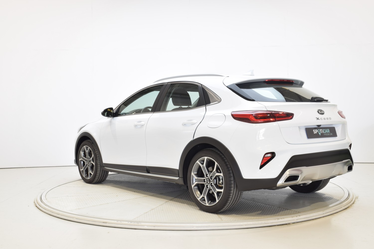 KIA TECH XCEED 1.6 CRDI (136CV) DCT - Ítem2