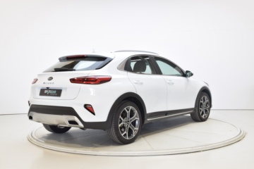 KIA TECH XCEED 1.6 CRDI (136CV) DCT - Ítem4