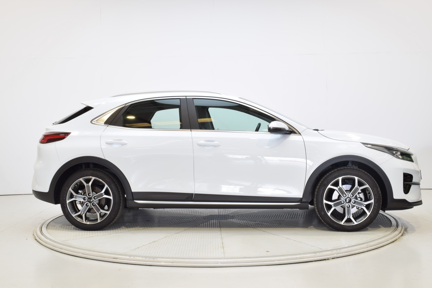 KIA TECH XCEED 1.6 CRDI (136CV) DCT - Ítem5