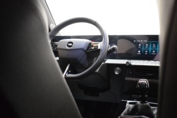 OPEL ASTRA GS 1.2T XHT 96kW (130CV) - Ítem23