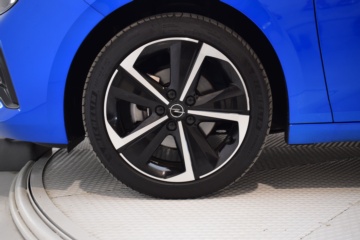 OPEL ASTRA GS 1.2T XHT 96kW (130CV) - Ítem8