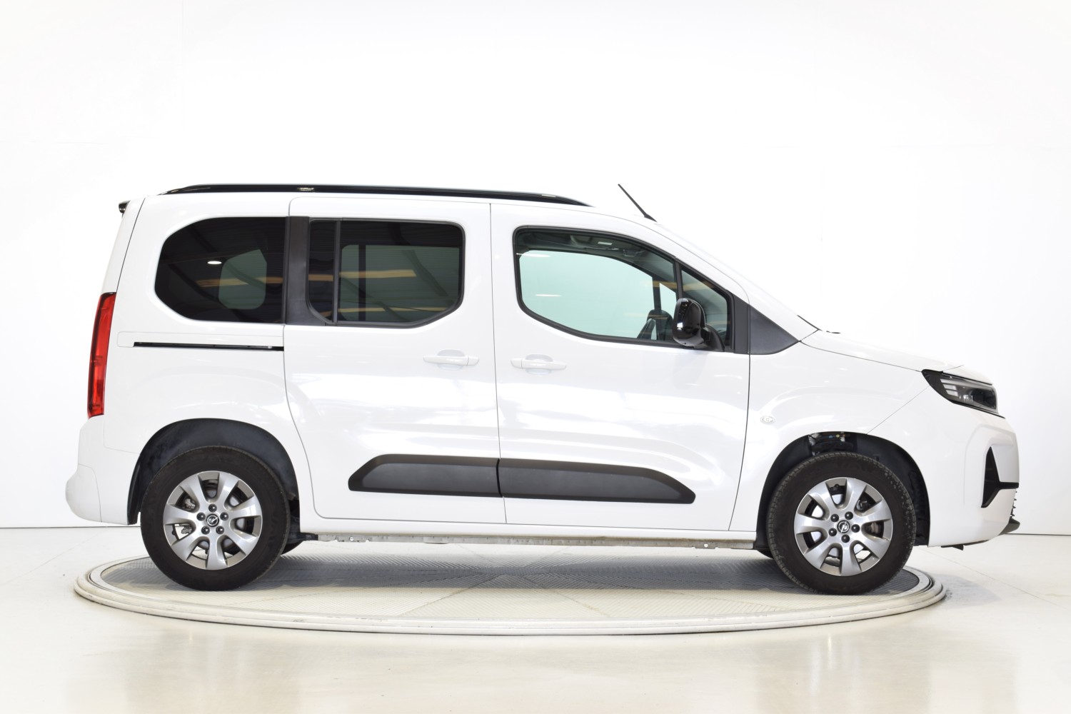 OPEL COMBI COMBO LIFE Business Edition Plus - Ítem5