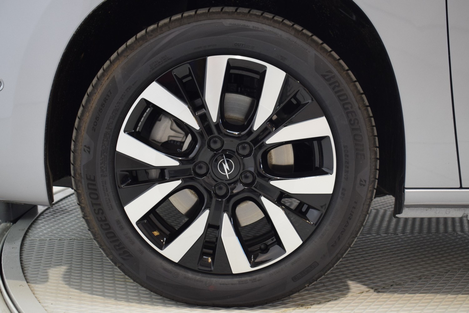 OPEL COMBO GS 130 Cv 1.5 Td S/S AT8 - Ítem9