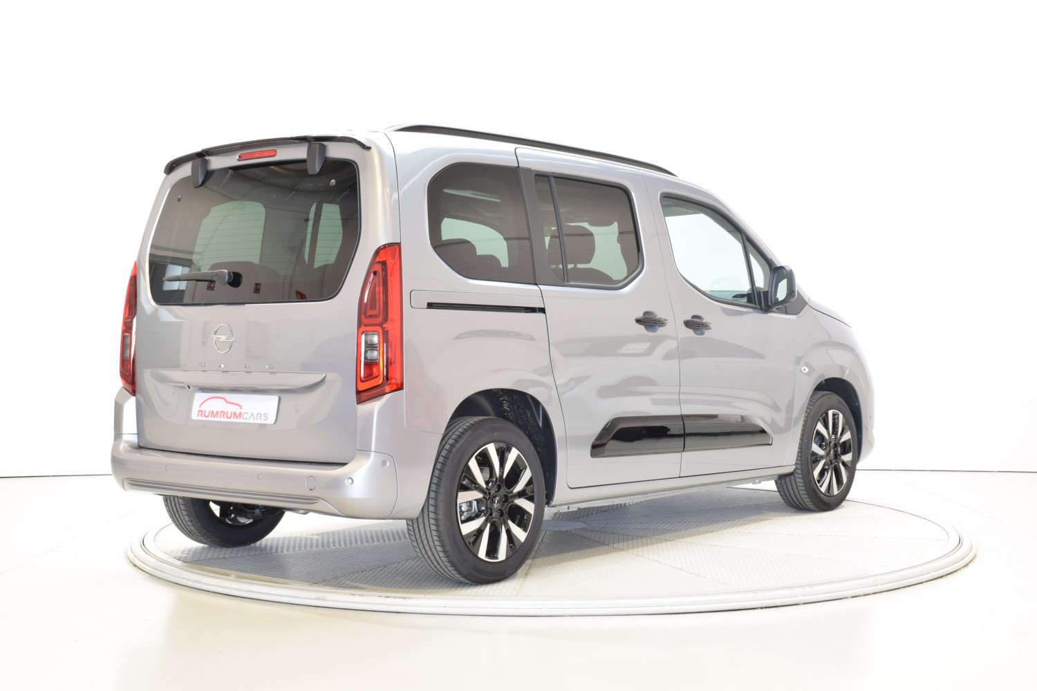 OPEL COMBO GS 130 Cv 1.5 Td S/S AT8 - Ítem4