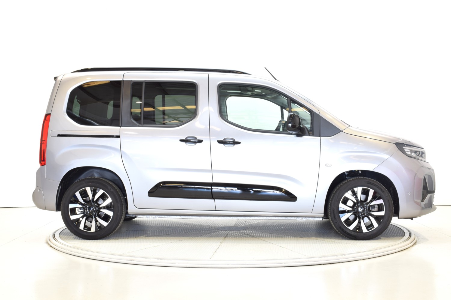 OPEL COMBO GS 130 Cv 1.5 Td S/S AT8 - Ítem5