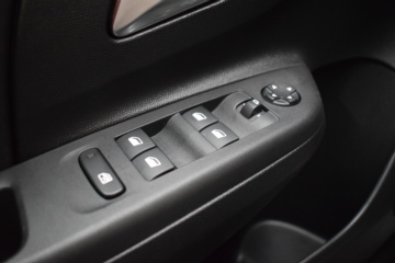 OPEL CORSA ELEGANCE 1.2T XHL 74kW (100CV) - Ítem14